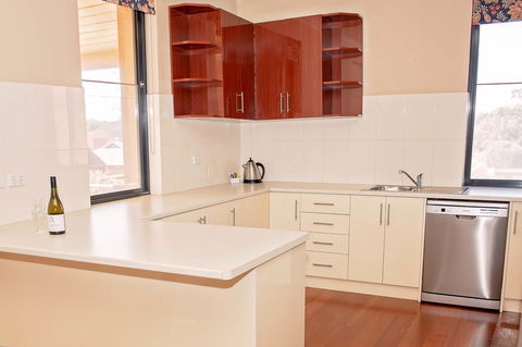 Whyalla Playford Apartments - Kawana Tourism 5