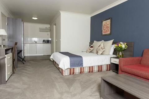 Bathurst Motor Inn - Kawana Tourism 11