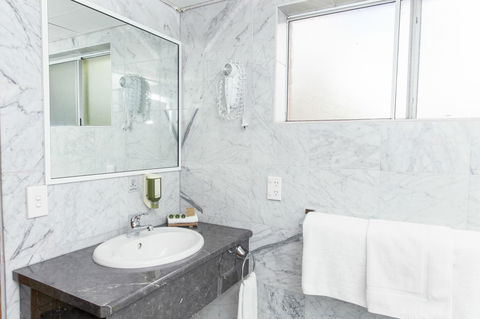 Bathurst Motor Inn - Kawana Tourism 20