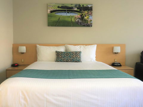 Bathurst Motor Inn - Kawana Tourism 7