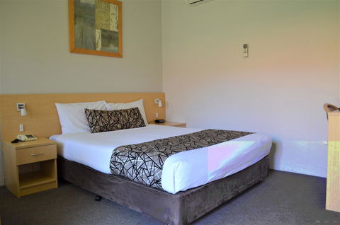 Bathurst Motor Inn - Kawana Tourism 25