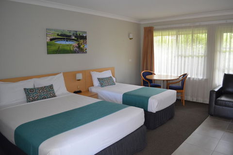 Bathurst Motor Inn - Kawana Tourism 18