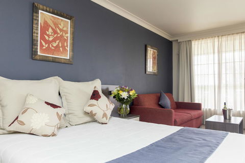 Bathurst Motor Inn - Kawana Tourism 10