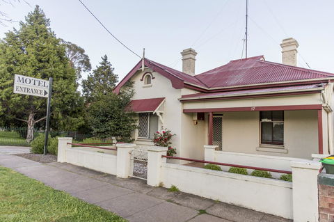 Bathurst Motor Inn - Kawana Tourism 30