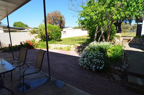 Beachview - Kawana Tourism 31