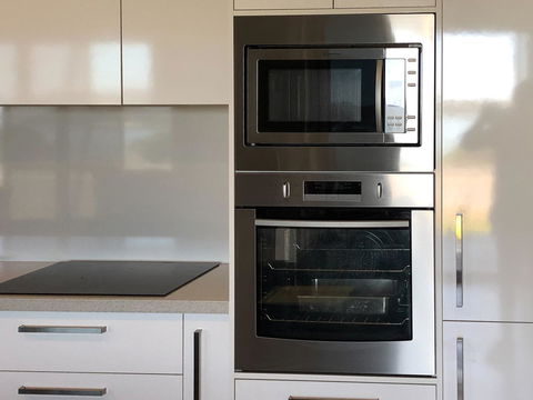 Beachview - Kawana Tourism 14