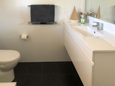 Beachview - Kawana Tourism 23