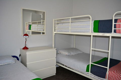 Beachview - Kawana Tourism 20