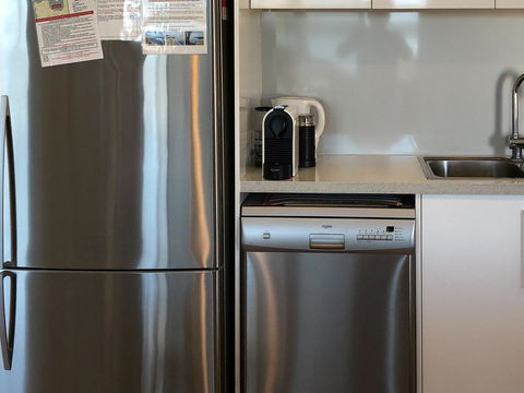 Beachview - Kawana Tourism 13