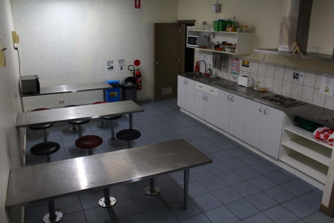 My Place & Adelaide Backpackers Hostel - Kawana Tourism 39