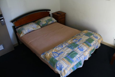 My Place & Adelaide Backpackers Hostel - Kawana Tourism 7