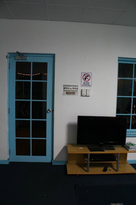 My Place & Adelaide Backpackers Hostel - Kawana Tourism 27