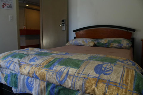 My Place & Adelaide Backpackers Hostel - Kawana Tourism 5