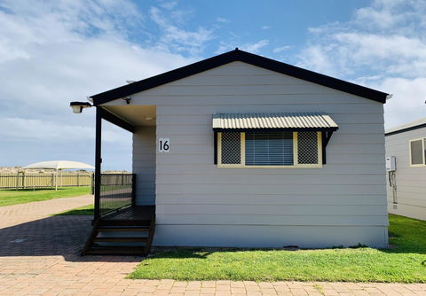 Moana Beach Tourist Park - Kawana Tourism 16