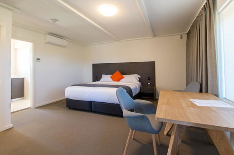 Mick O\'Sheas - Kawana Tourism 29