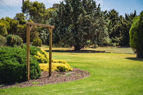 Mick O\'Sheas - Kawana Tourism 34