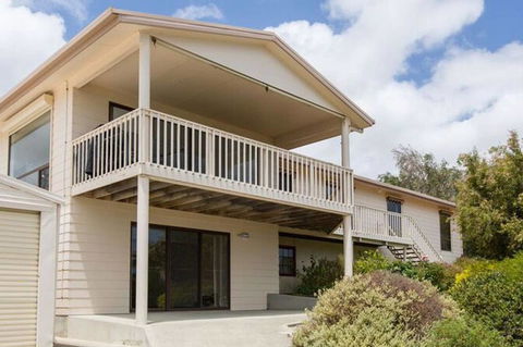 Bimbadeen - Kawana Tourism 0