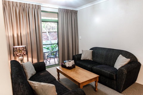 The Belmore Apartments Hotel - Kawana Tourism 25
