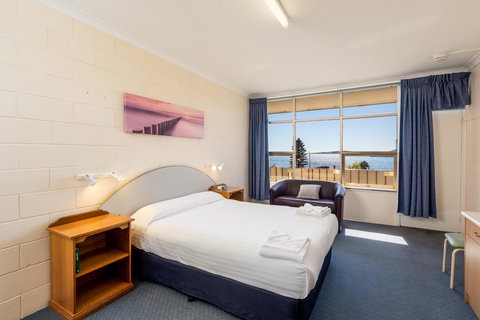 Blue Seas Motel - Kawana Tourism 12