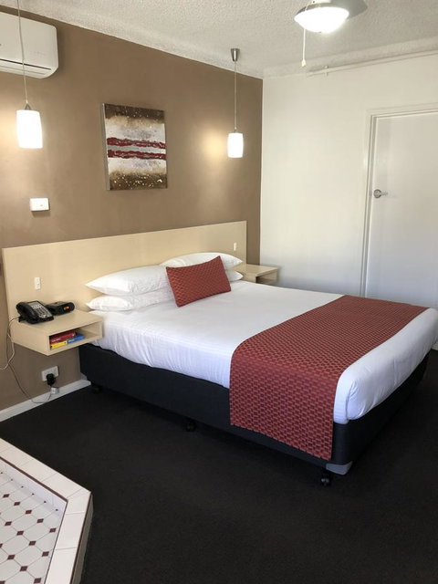 Adelaide Airport Motel - Kawana Tourism 18