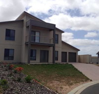 Relax On Par - Kawana Tourism