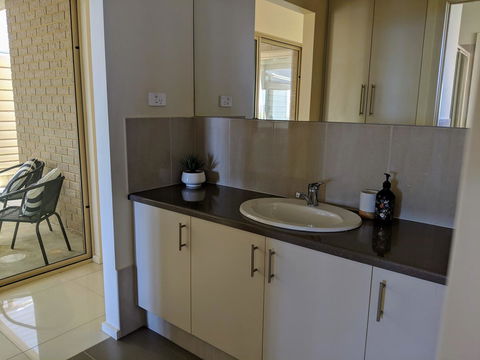 Ochre Point Beach House On Moana Seafront - Kawana Tourism 13
