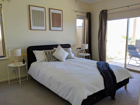 Ochre Point Beach House On Moana Seafront - Kawana Tourism 11