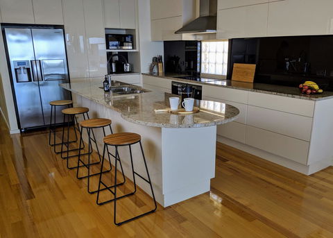 Ochre Point Beach House On Moana Seafront - Kawana Tourism 2