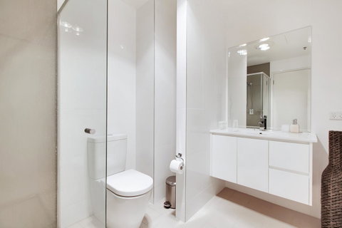 Light And Spacious, Stunning Views Of Adelaide - Kawana Tourism 9