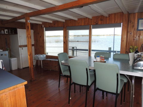 PS Federal Retreat Paddle Steamer Goolwa - Kawana Tourism 23