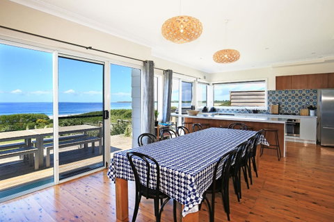 Culburra Beachhouse - Kawana Tourism 6