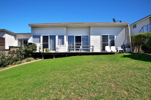 Culburra Beachhouse - Kawana Tourism 11