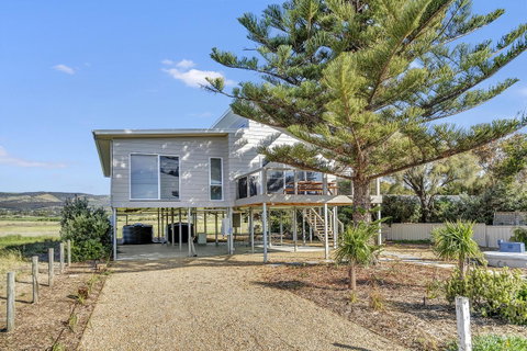 Sea View At Silver Sands - C21 SouthCoast Holidays - Kawana Tourism 13