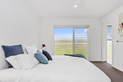 Sea View At Silver Sands - C21 SouthCoast Holidays - Kawana Tourism 10