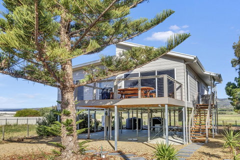 Sea View At Silver Sands - C21 SouthCoast Holidays - Kawana Tourism 0