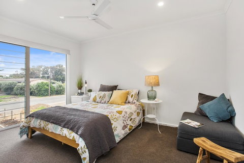 Sea View At Silver Sands - C21 SouthCoast Holidays - Kawana Tourism 8