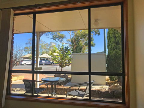 Lake Albert Motel - Kawana Tourism 15