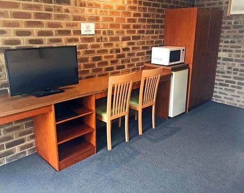 Lake Albert Motel - Kawana Tourism 24