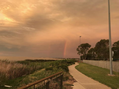 Lake Albert Motel - Kawana Tourism 18