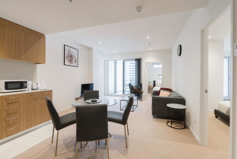 Ther-Rich 2Brm CBD Apartment - Kawana Tourism 18