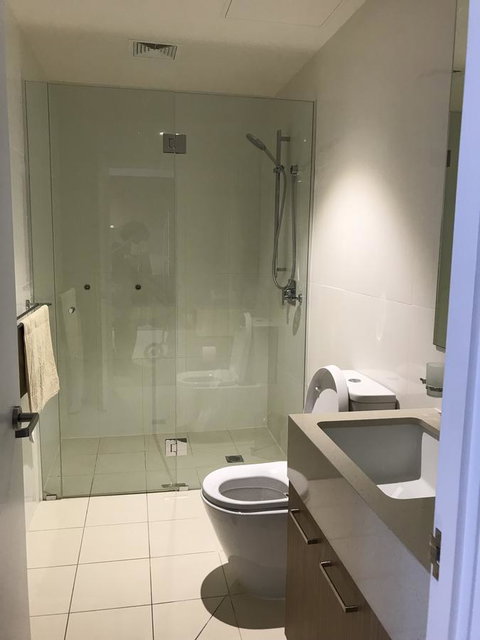 Ther-Rich 2Brm CBD Apartment - Kawana Tourism 39