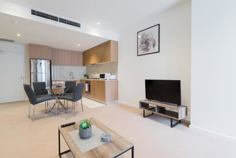 Ther-Rich 2Brm CBD Apartment - Kawana Tourism 21