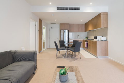 Ther-Rich 2Brm CBD Apartment - Kawana Tourism 22