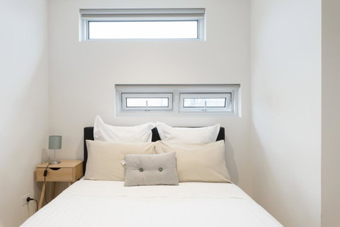 Ther-Rich 2Brm CBD Apartment - Kawana Tourism 6
