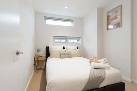 Ther-Rich 2Brm CBD Apartment - Kawana Tourism 5