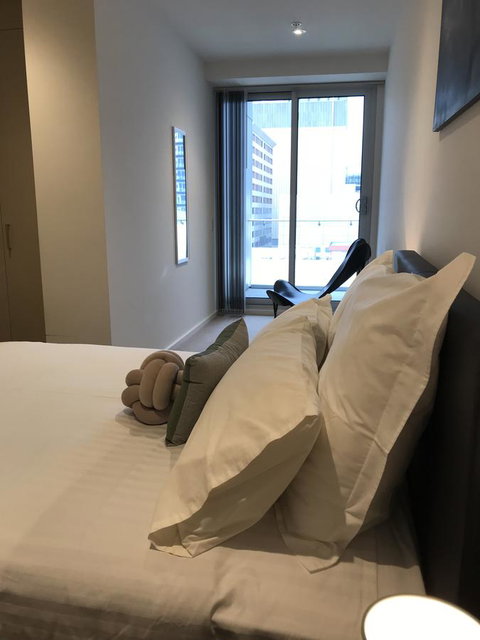 Ther-Rich 2Brm CBD Apartment - Kawana Tourism 36