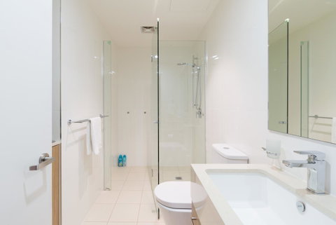 Ther-Rich 2Brm CBD Apartment - Kawana Tourism 29