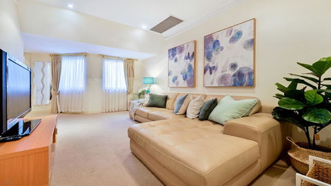 GOUGER 265 - Kawana Tourism 16