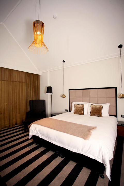 Ellen Hotel - Kawana Tourism 15