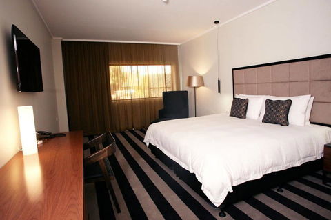 Ellen Hotel - Kawana Tourism 7